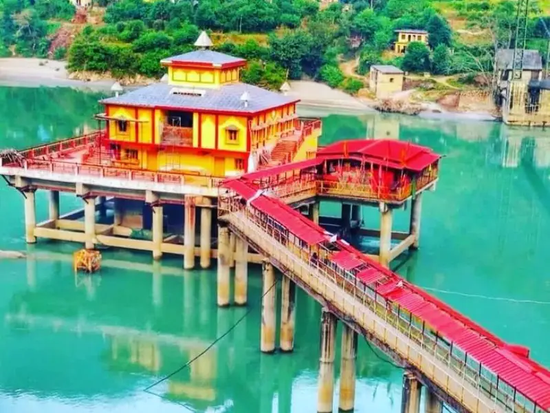 Dhari Devi Temple view from the road